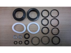 AM Fork Service Kit, Basic (includes dust seals, foam rings,o-ring seals) - Reba